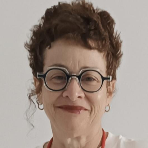 Profa. Dra. Daniela Castilho